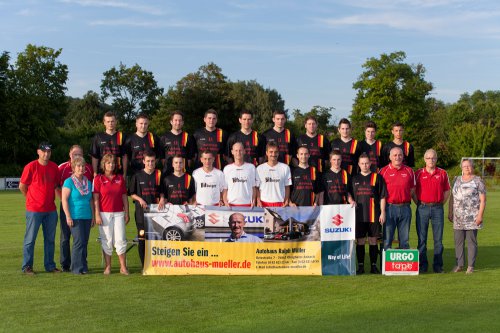 Mannschaft 2013_2014.jpg